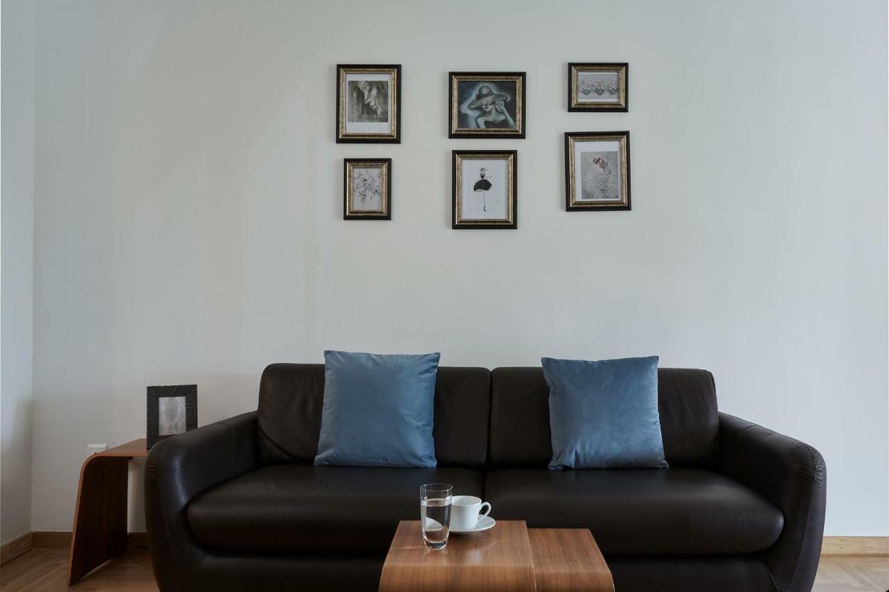 Chic One Bd Apartment With Hilton View เอเธนส์ ภายนอก รูปภาพ
